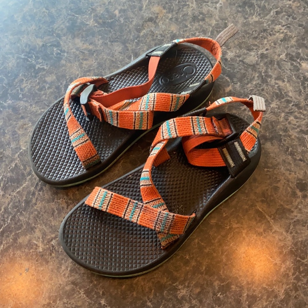 Size 3 Chacos